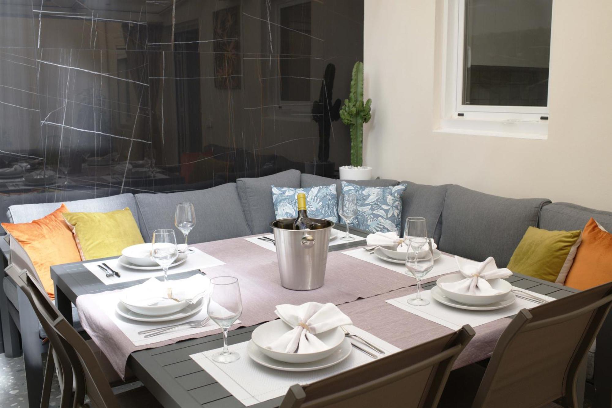 Boutique Plaza Catalonia Suites Cornella コルネリャー・デ・リョブレガート エクステリア 写真