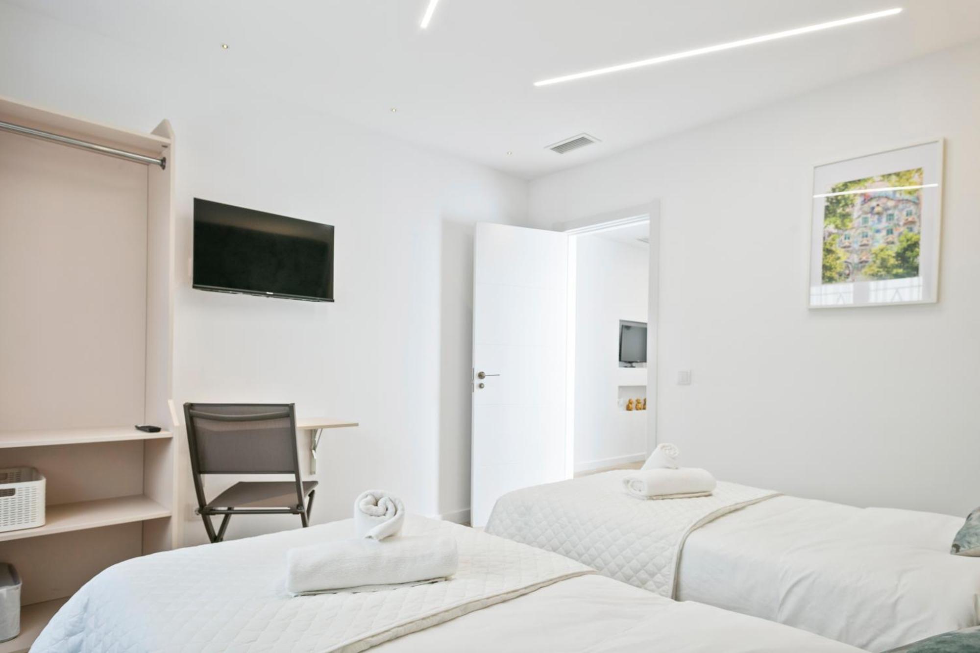 Boutique Plaza Catalonia Suites Cornella コルネリャー・デ・リョブレガート エクステリア 写真