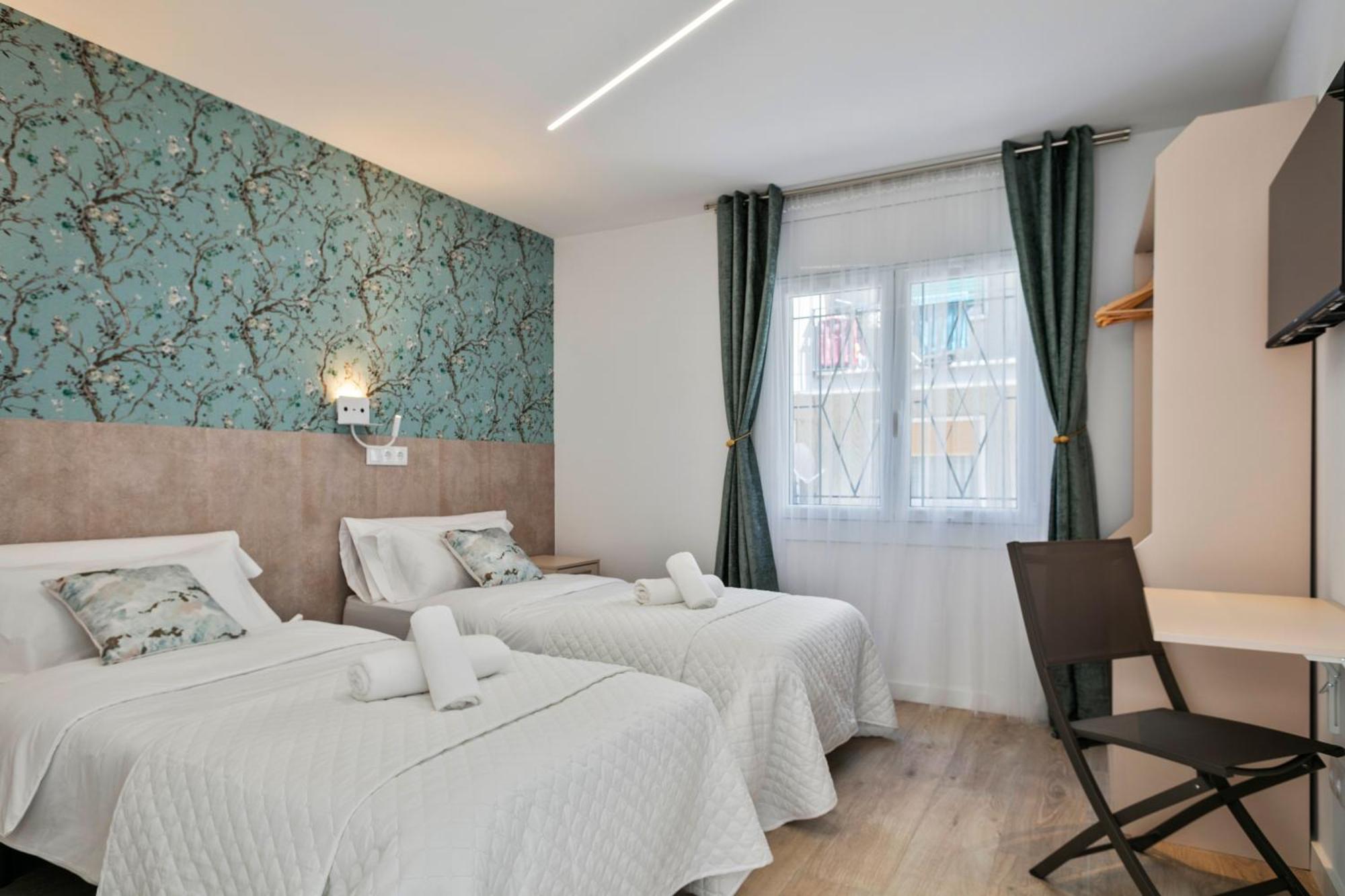 Boutique Plaza Catalonia Suites Cornella コルネリャー・デ・リョブレガート エクステリア 写真