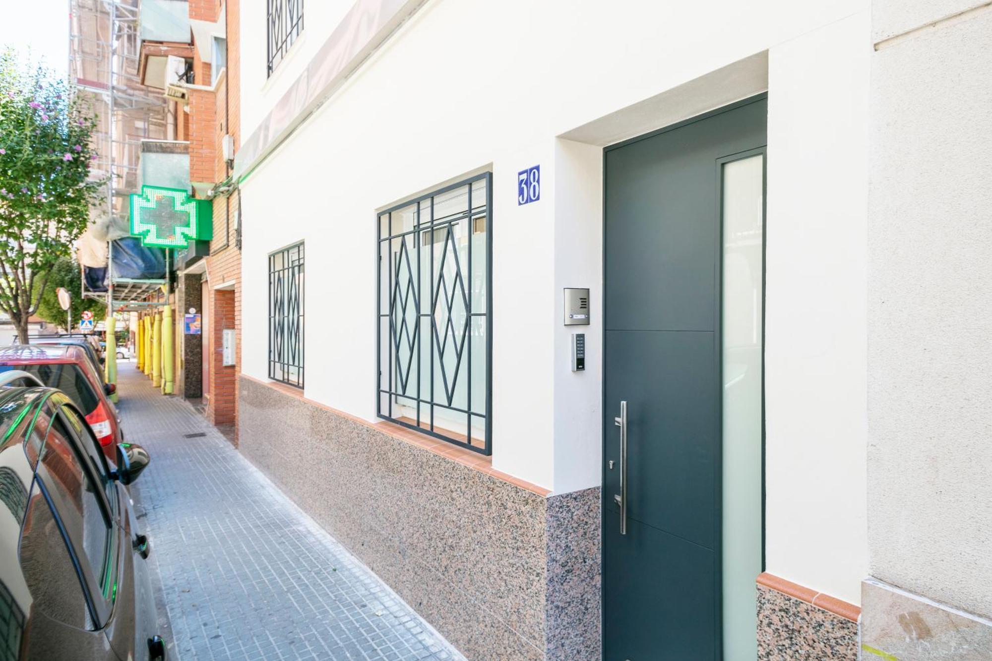 Boutique Plaza Catalonia Suites Cornella コルネリャー・デ・リョブレガート エクステリア 写真